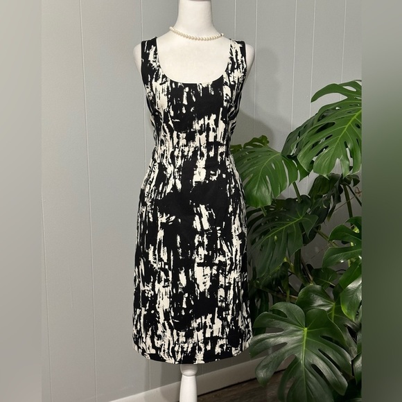 metrostyle Dresses & Skirts - 🛍️NWT. metro style black and white dress Size 4